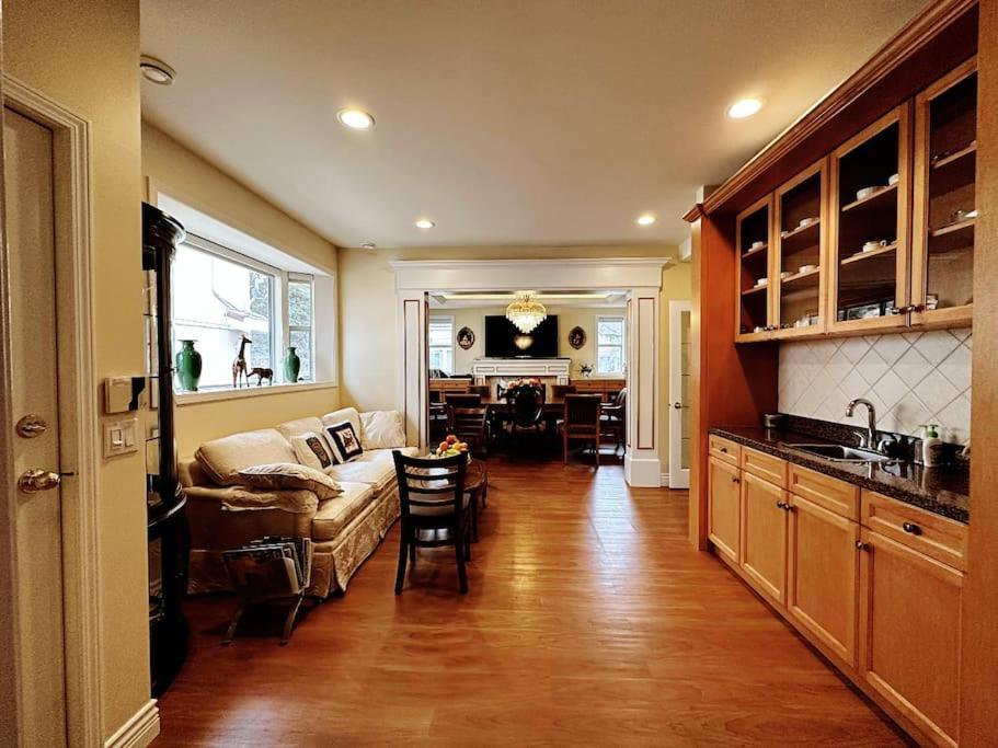 Super Cosy 8Bed & 6Bath In Vancouver Heart Near To Airport And Downtown 외부 사진